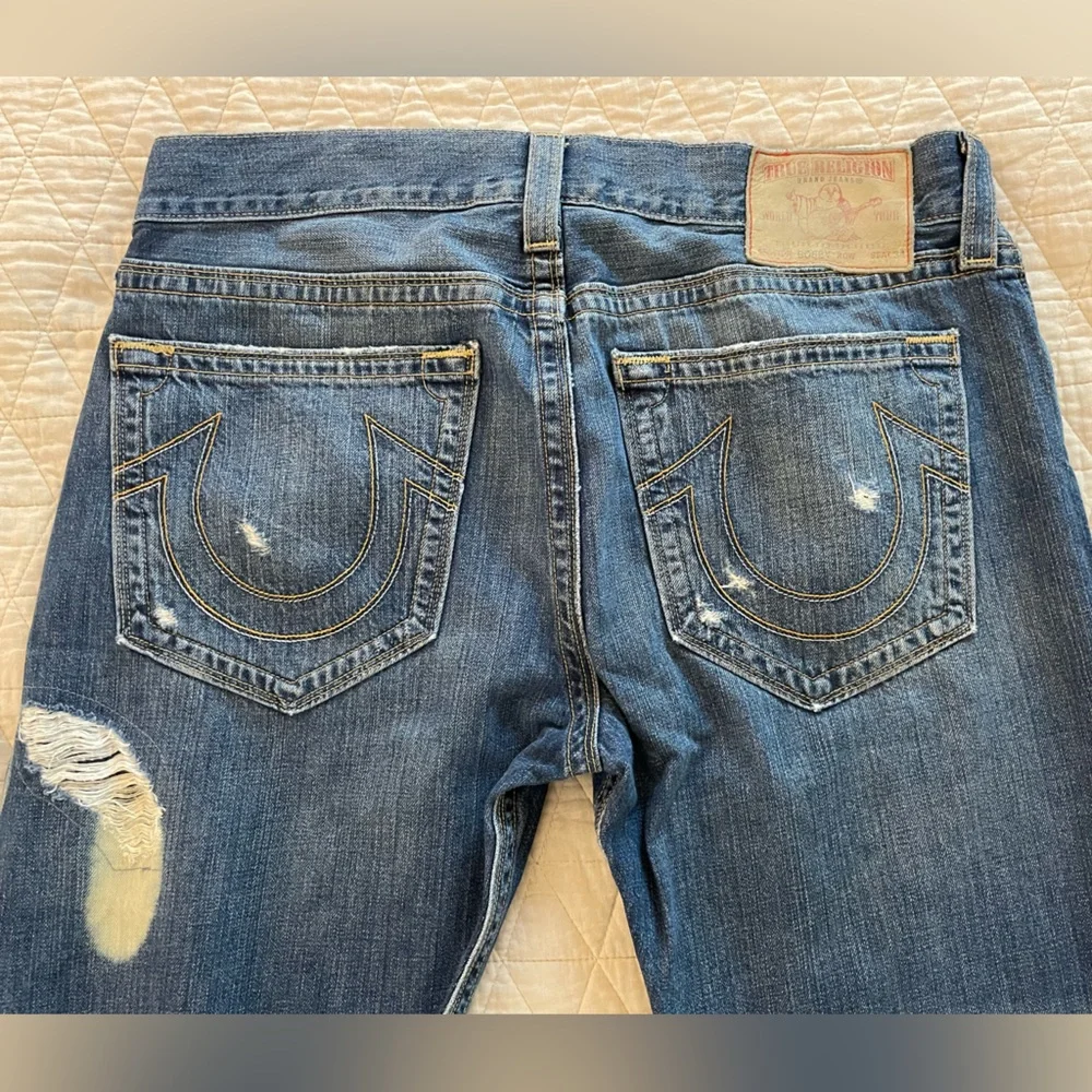 True Religion Made in USA Perfectly Distressed Bobby Jean SZ‎ 36 Style MJHT66U51